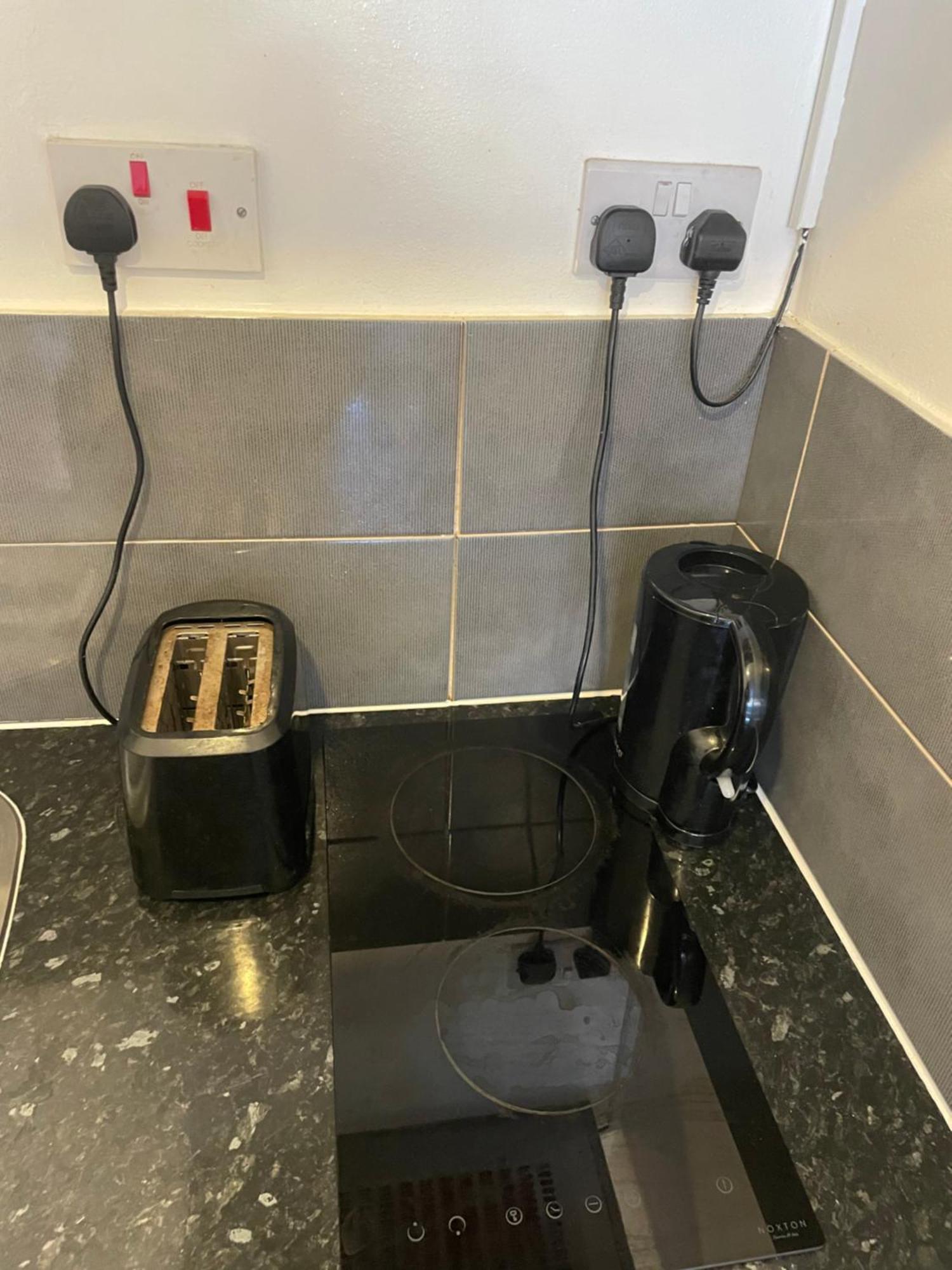 Fantastic Studio, Private Bathroom And Mini Kitchen. Thamesmead  Esterno foto